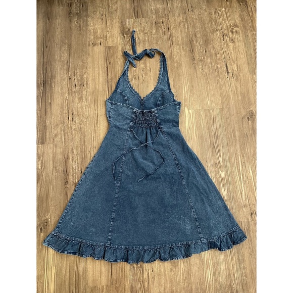 Breezy halter dress by Scully - Picture 2 of 6